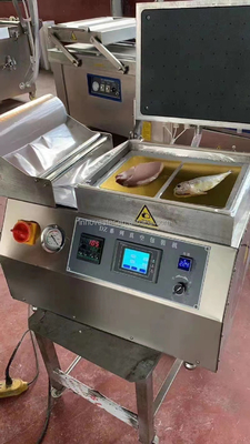 新鮮食品を全容で表示するための自動皮膚真空包装機